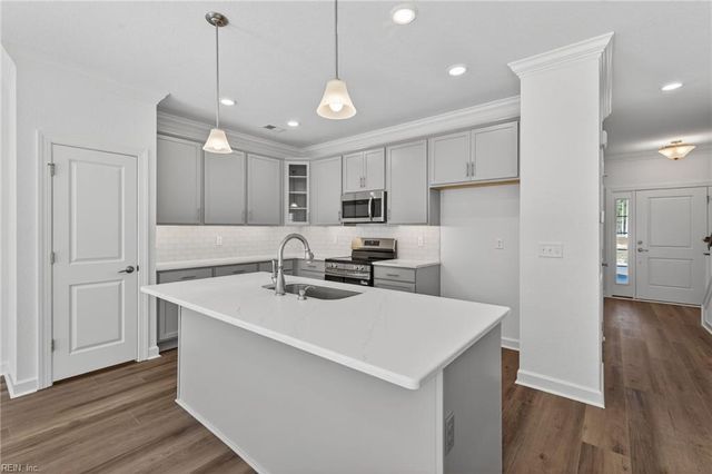 4902 Apricot WAY, Chesapeake, VA 23321