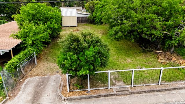 445 Furnish Ave, San Antonio, TX 78204