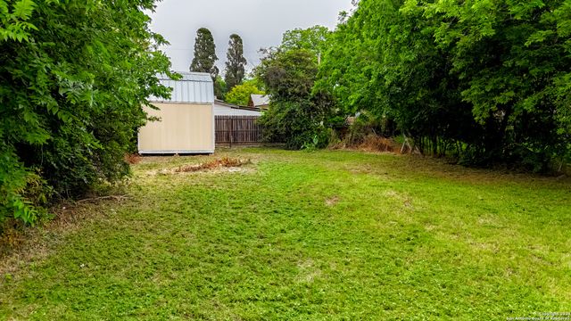 445 Furnish Ave, San Antonio, TX 78204