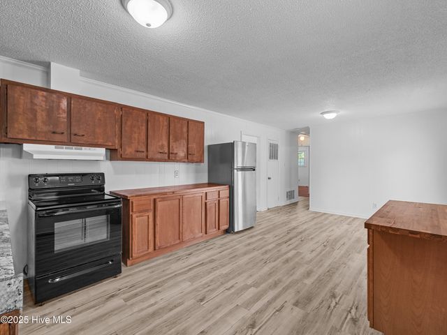 107 Tower Drive, Jacksonville, NC 28546