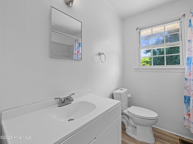 107 Tower Drive, Jacksonville, NC 28546