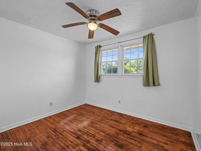 107 Tower Drive, Jacksonville, NC 28546
