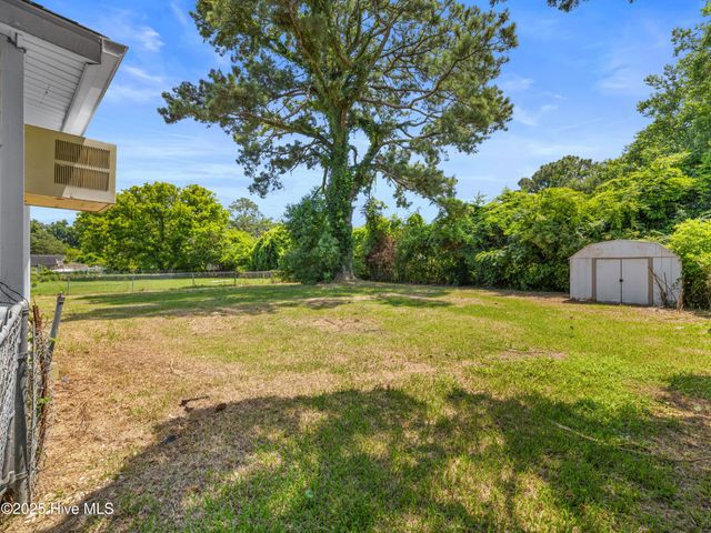 107 Tower Drive, Jacksonville, NC 28546