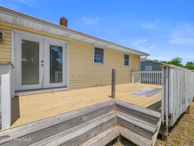 107 Tower Drive, Jacksonville, NC 28546