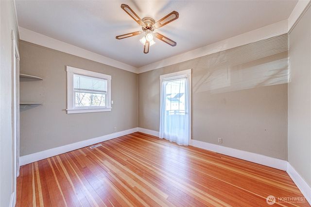 720 S Peabody Street, Port Angeles, WA 98362
