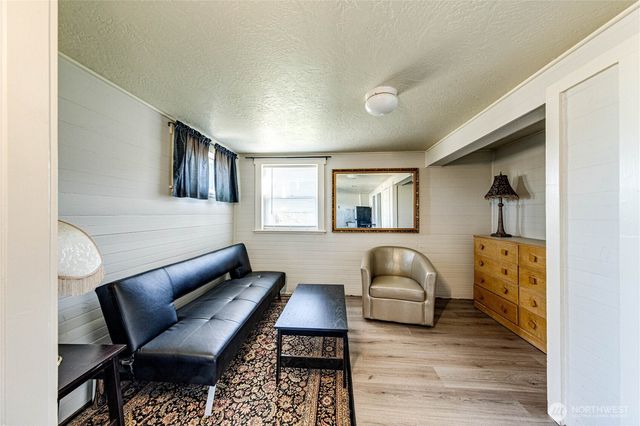 720 S Peabody Street, Port Angeles, WA 98362