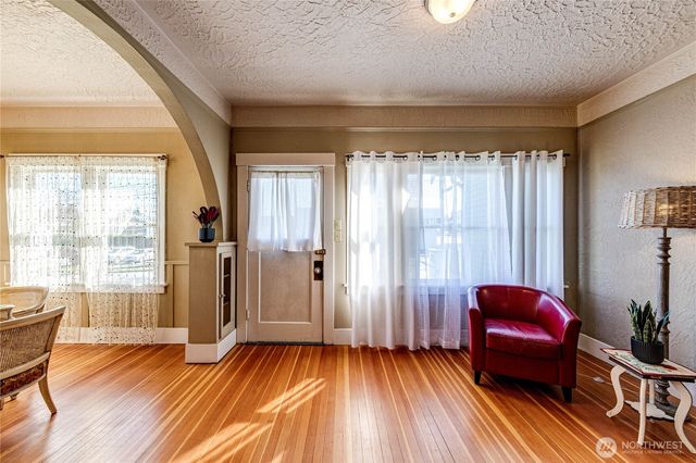 720 S Peabody Street, Port Angeles, WA 98362