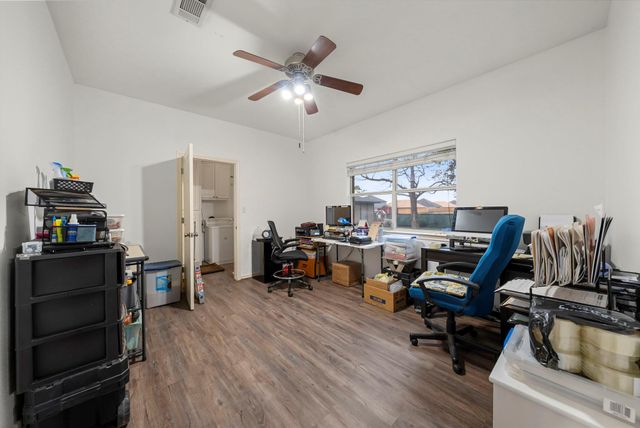 107 Frederick LN, Thorndale, TX 76577