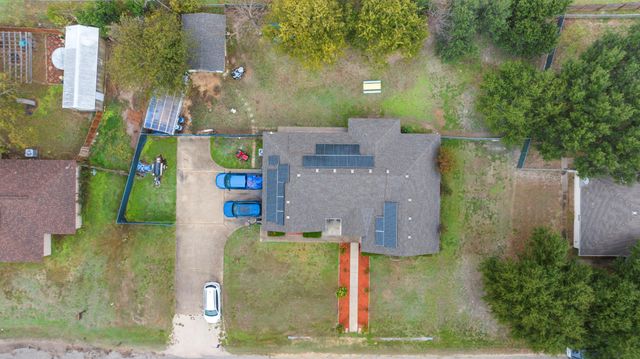 107 Frederick LN, Thorndale, TX 76577