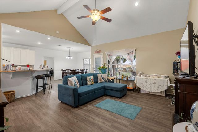 107 Frederick LN, Thorndale, TX 76577