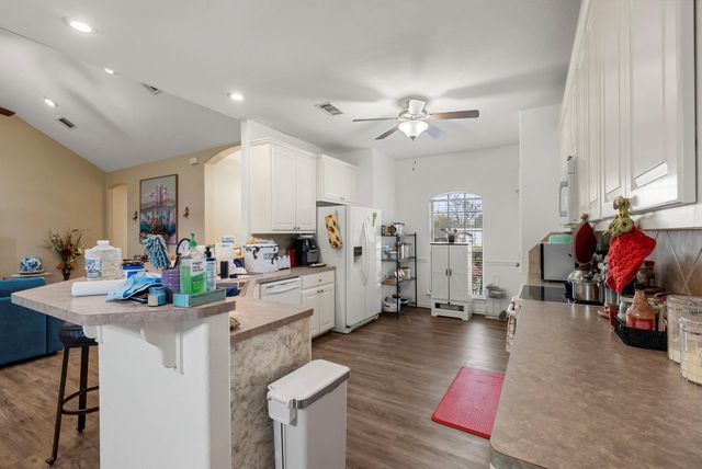 107 Frederick LN, Thorndale, TX 76577