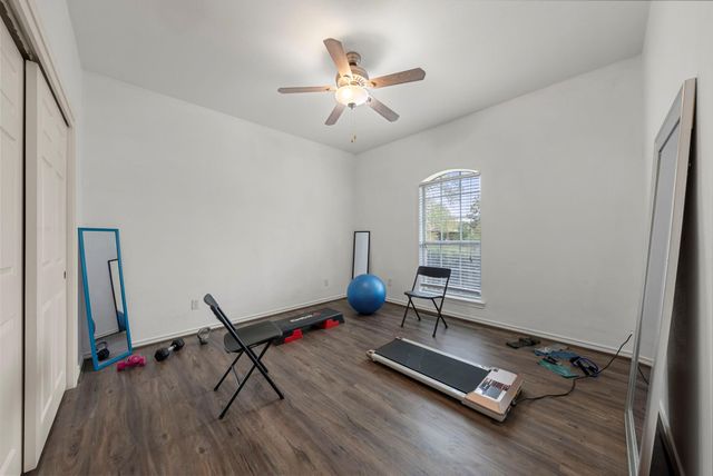 107 Frederick LN, Thorndale, TX 76577