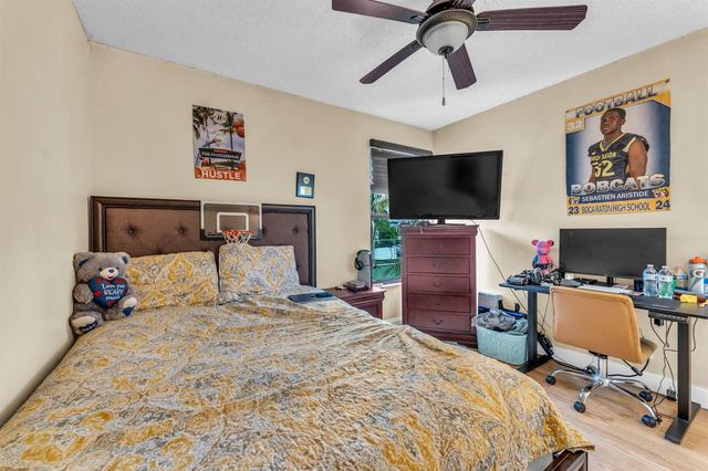 143 W Tara Lakes Dr Drive W, Boynton Beach, FL 33436