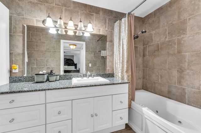 143 W Tara Lakes Dr Drive W, Boynton Beach, FL 33436