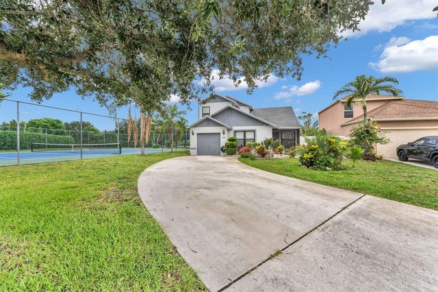 143 W Tara Lakes Dr Drive W, Boynton Beach, FL 33436