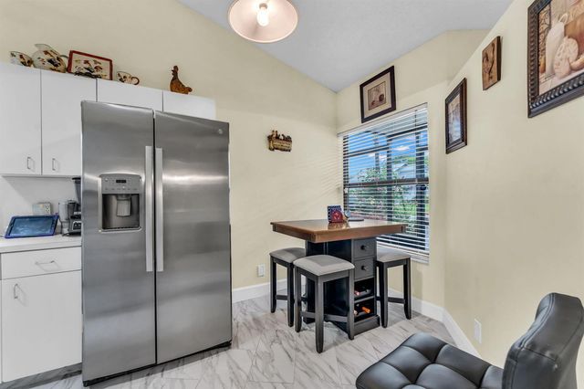 143 W Tara Lakes Dr Drive W, Boynton Beach, FL 33436