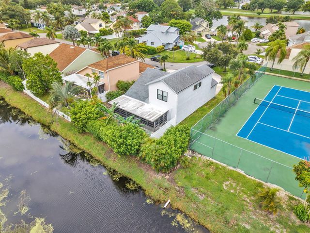143 W Tara Lakes Dr Drive W, Boynton Beach, FL 33436