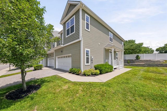 31 Magnolia Park Road, Middletown, NY 10940