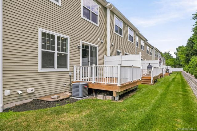 31 Magnolia Park Road, Middletown, NY 10940