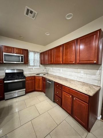 467 Hawthorne Ave, Newark City, NJ 07112