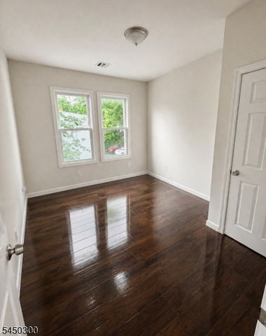467 Hawthorne Ave, Newark City, NJ 07112