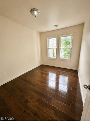 467 Hawthorne Ave, Newark City, NJ 07112