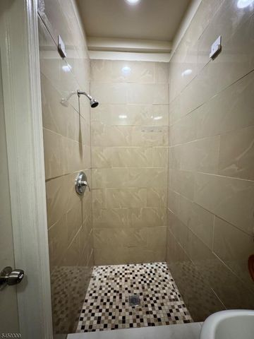 467 Hawthorne Ave, Newark City, NJ 07112