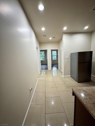 467 Hawthorne Ave, Newark City, NJ 07112