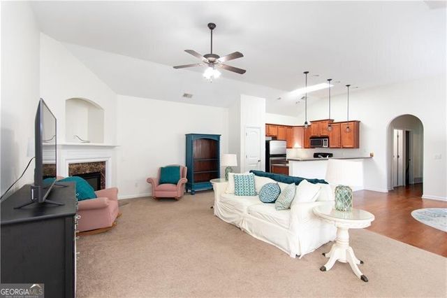 213 Oakleaf Drive, Acworth, GA 30102