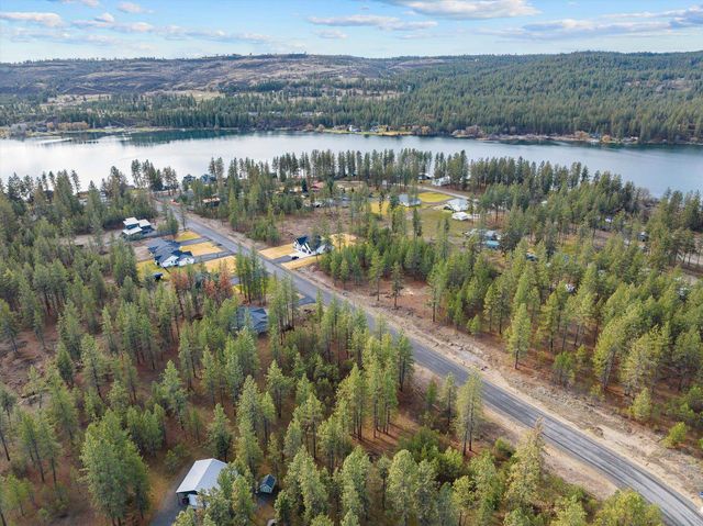 6555 Kate Dr Dr, Nine Mile Falls, WA 99026