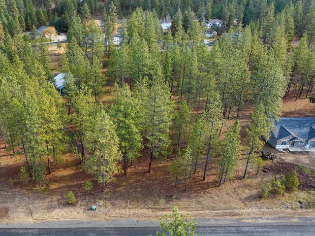 6555 Kate Dr Dr, Nine Mile Falls, WA 99026