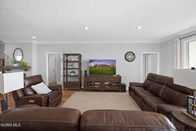 30348 Lemoyne Road, Walbridge, OH 43465