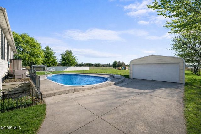 30348 Lemoyne Road, Walbridge, OH 43465