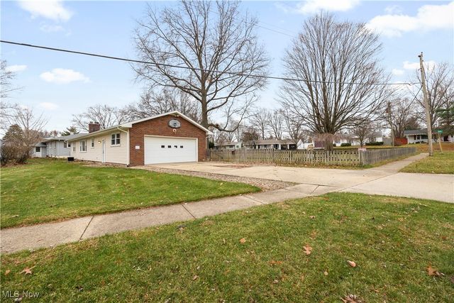 625 Shaker Drive, Medina, OH 44256