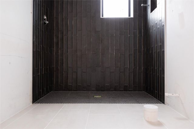 5409 Chevy Chase B, Houston, TX 77056