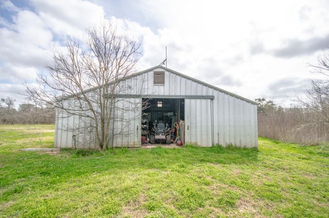 2801 County Road 444, Angleton, TX 77515