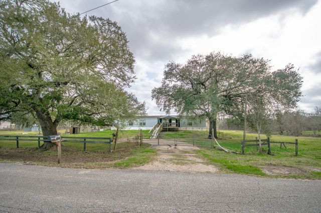 2801 County Road 444, Angleton, TX 77515