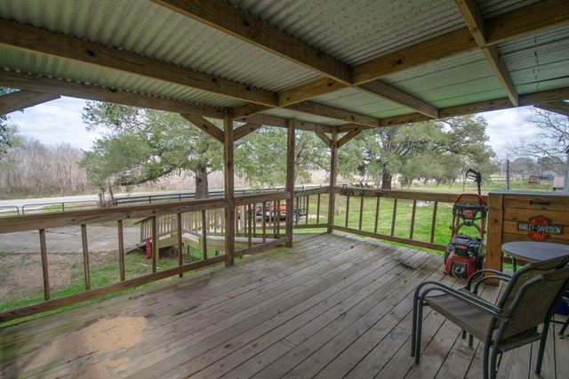 2801 County Road 444, Angleton, TX 77515