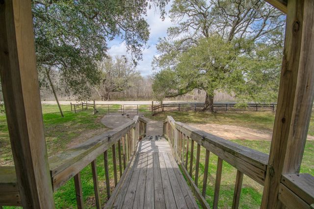 2801 County Road 444, Angleton, TX 77515