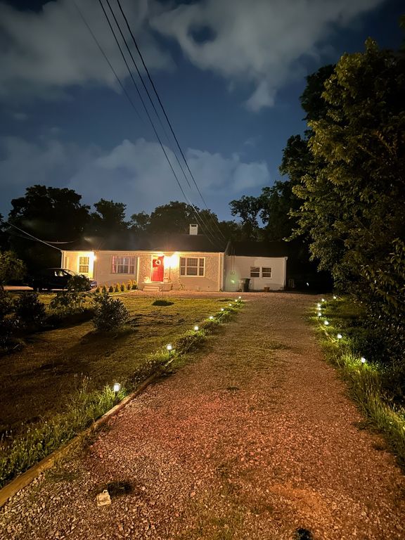 1022 Westchester Dr, Madison, TN 37115