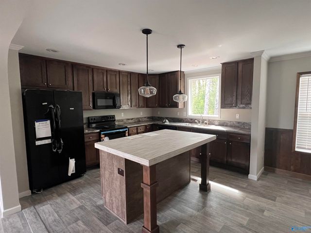 12 Martin Lane, Guntersville, AL 35976