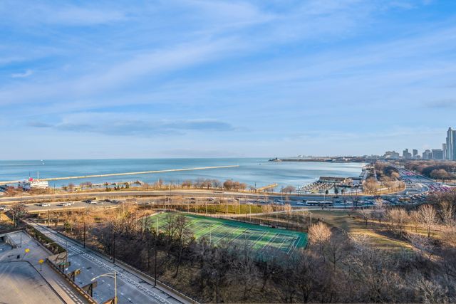 400 E Randolph Street 1515, Chicago, IL 60601