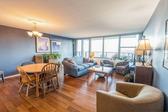 400 E Randolph Street 1515, Chicago, IL 60601