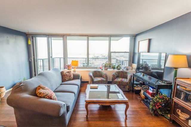 400 E Randolph Street 1515, Chicago, IL 60601