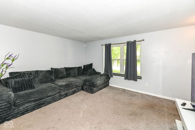 11339 E St Joseph Street E, Marion, IN 46229