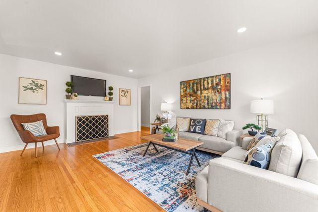 601 Dudley Way, Sacramento, CA 95818