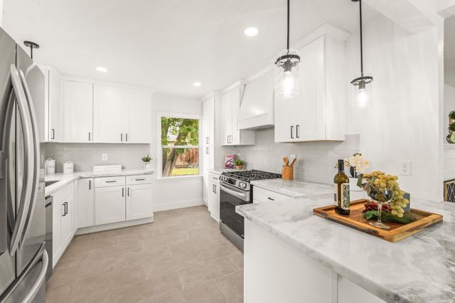 601 Dudley Way, Sacramento, CA 95818