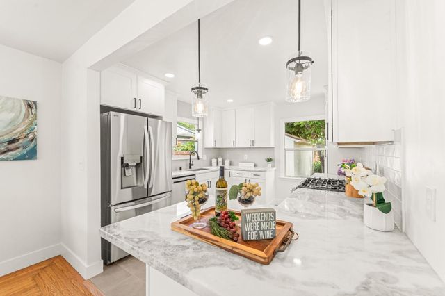 601 Dudley Way, Sacramento, CA 95818