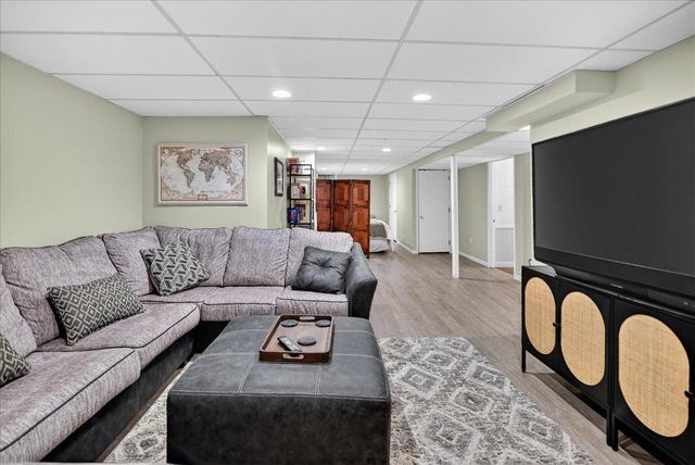 2101 Leland Drive, Madison, WI 53711
