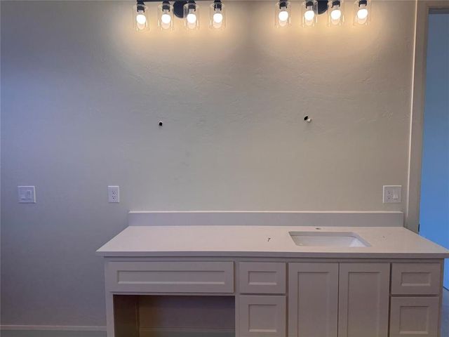 12704 Cobblestone Curve Road, Oklahoma City, OK 73142